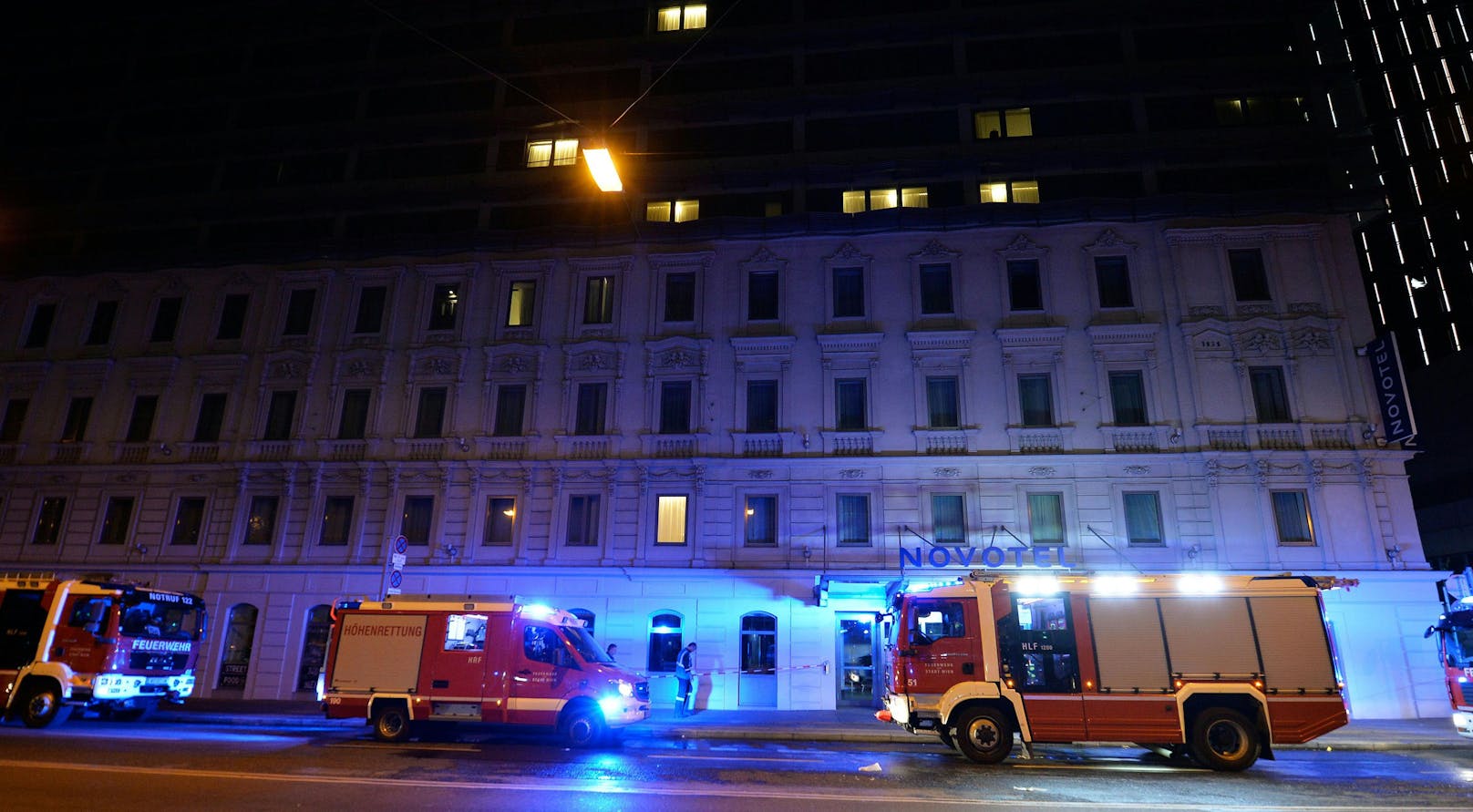 Die Feuerwehr musste am frühen Morgen in Wien ausrücken (Symbolbild).