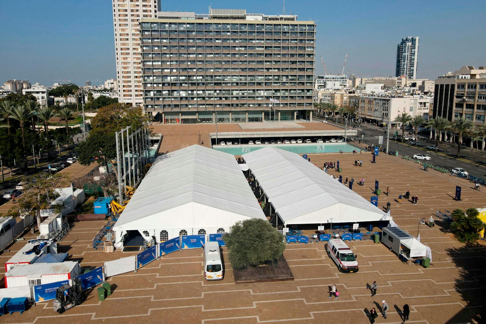 In Tel Aviv wurde ein großes Impfzentrum aufgebaut.