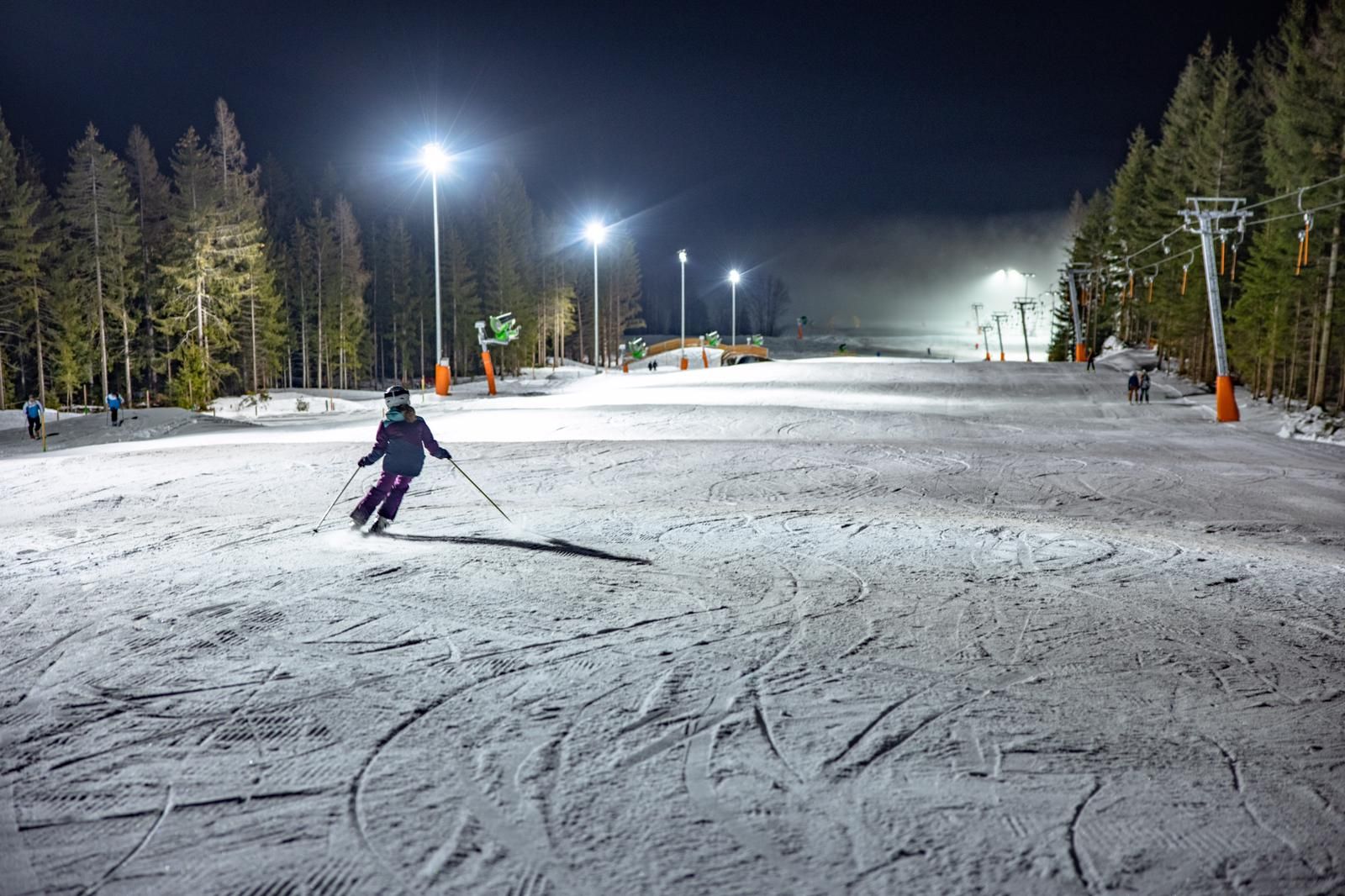 Die gesamte Erlebnisarena ist während der Ferien mit Flutlicht bis 19.00 Uhr in Betrieb.
