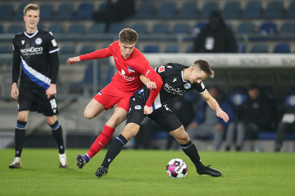 Enger Fight zwischen Bielefeld und Hertha.