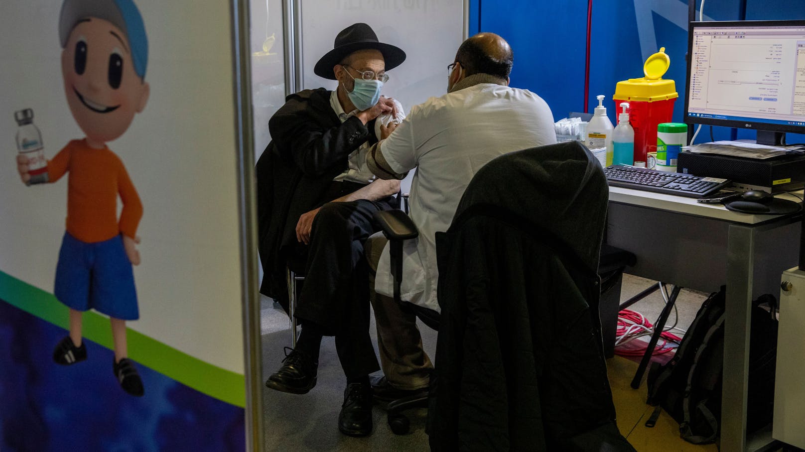 Rund 2,5 Millionen Bürger erhielten in Israel bereits beide Impfungen.