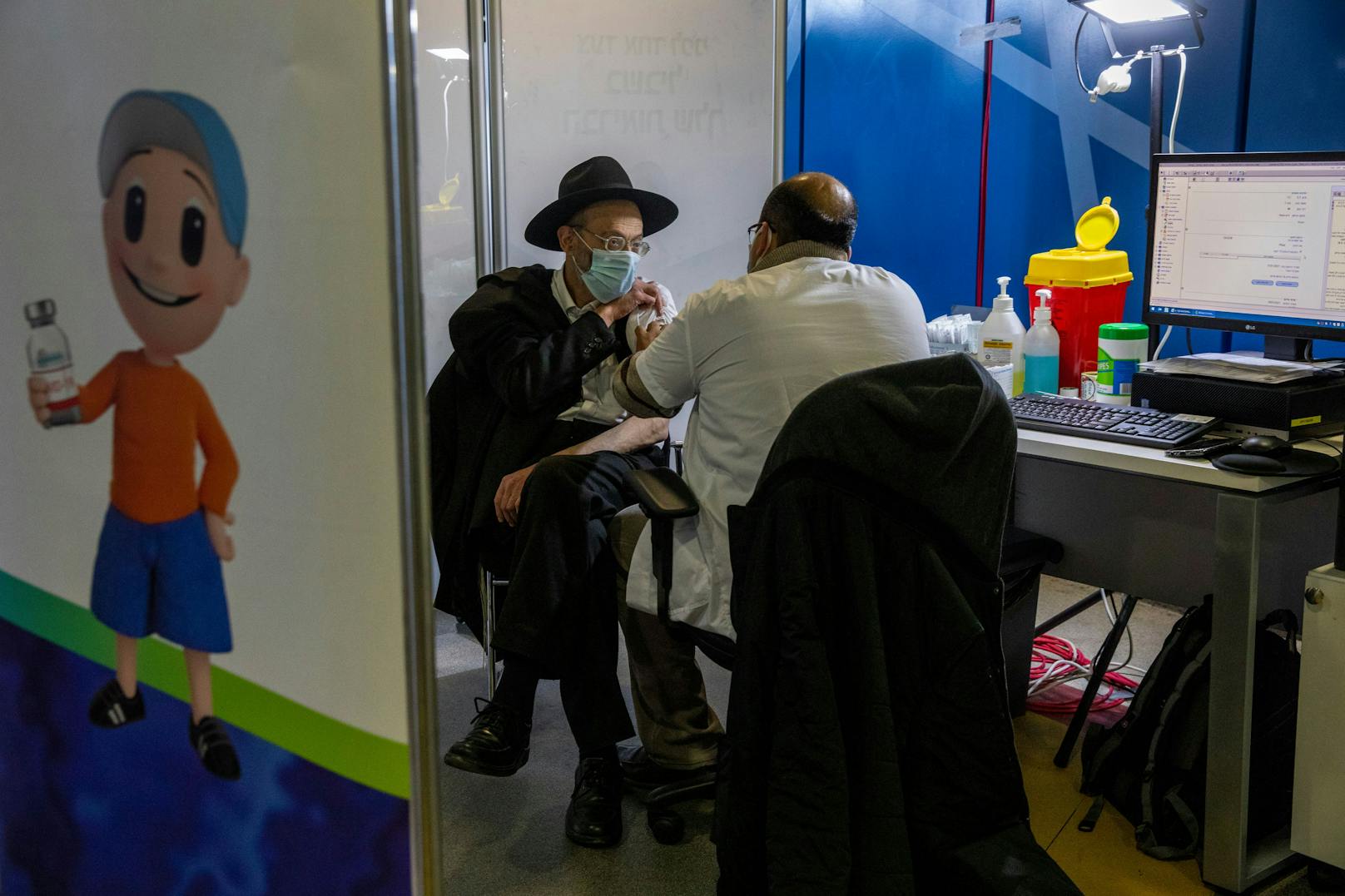 In Israel ist jeder 5. Einwohner des Landes bereits voll geimpft.