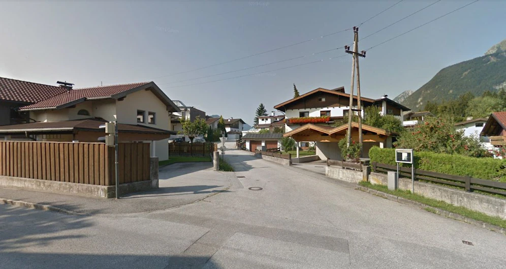 Fünf Personen feierten in einem Privathaus in Kramsach eine Geburtstagparty.