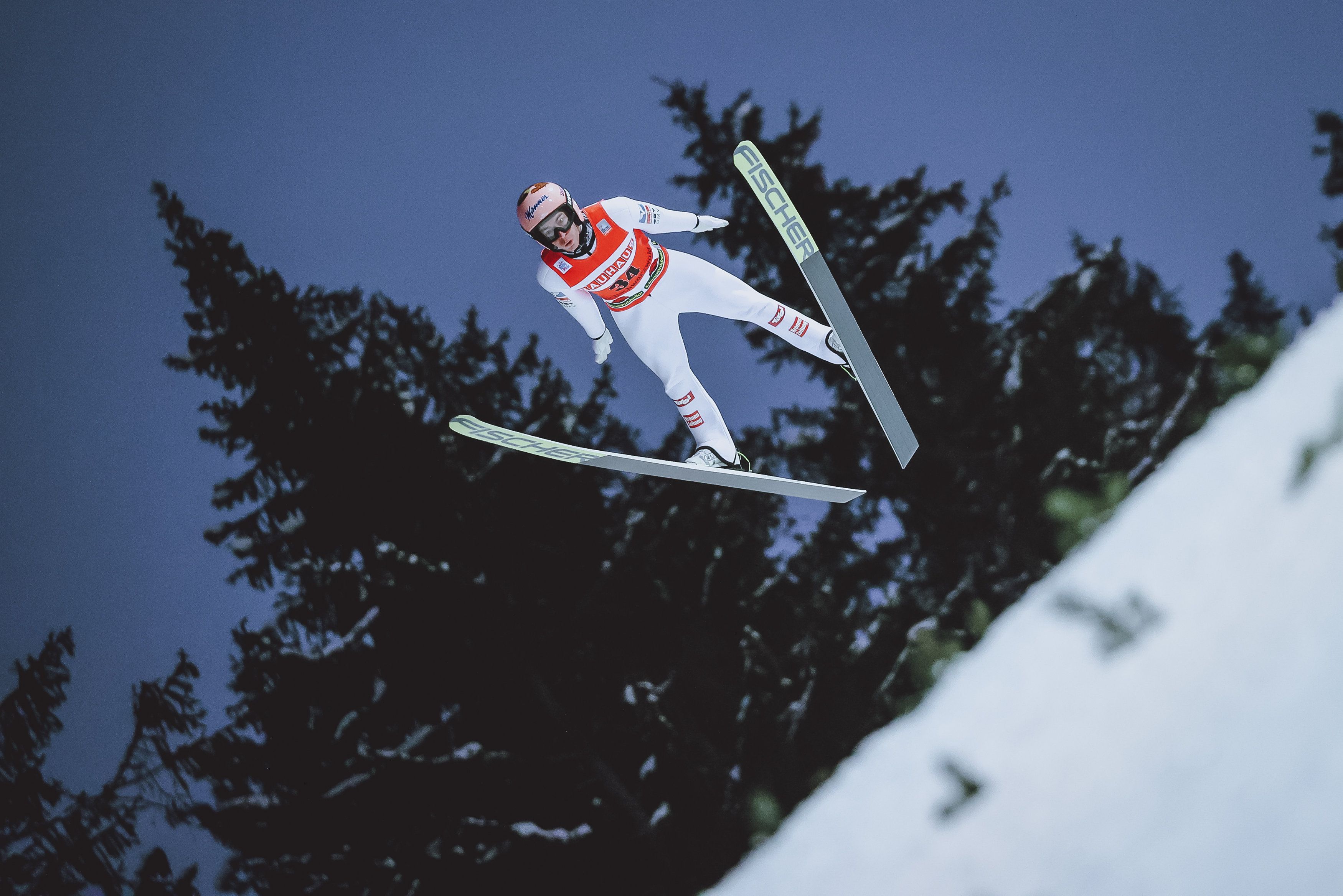 Stefan Kraft segelt aufs Titisee-Stockerl.