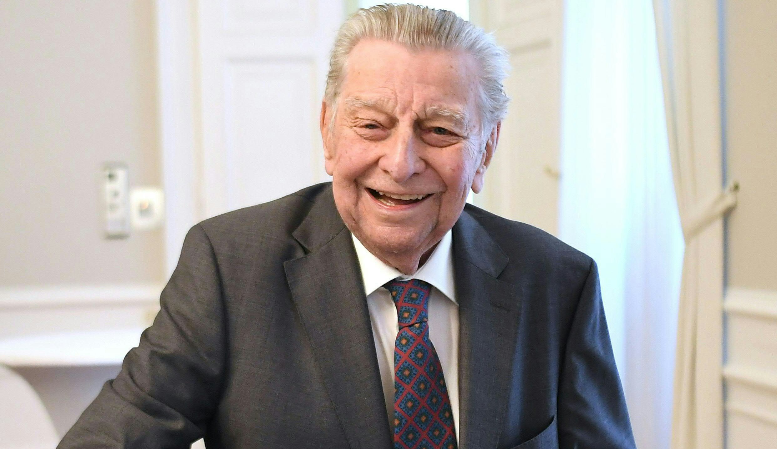 Hugo Portisch will Unentschlossenen die Angst vor der Impfung nehmen. 