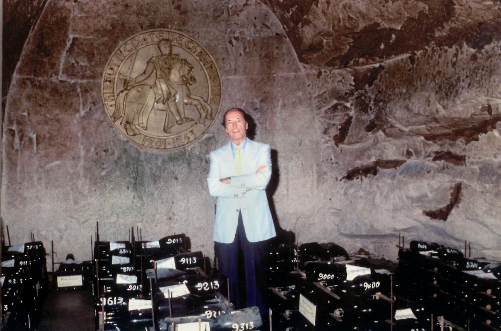<strong>Platz 4 Château Lafite 1869:</strong> Bei diesem Wein, der in Hong Kong um<strong> 205.000 Euro&nbsp;</strong>versteigert wurde, konnte man sich immerhin auf die Herkunft verlassen – er kam direkt aus dem Keller von Lafite-Rothschild.