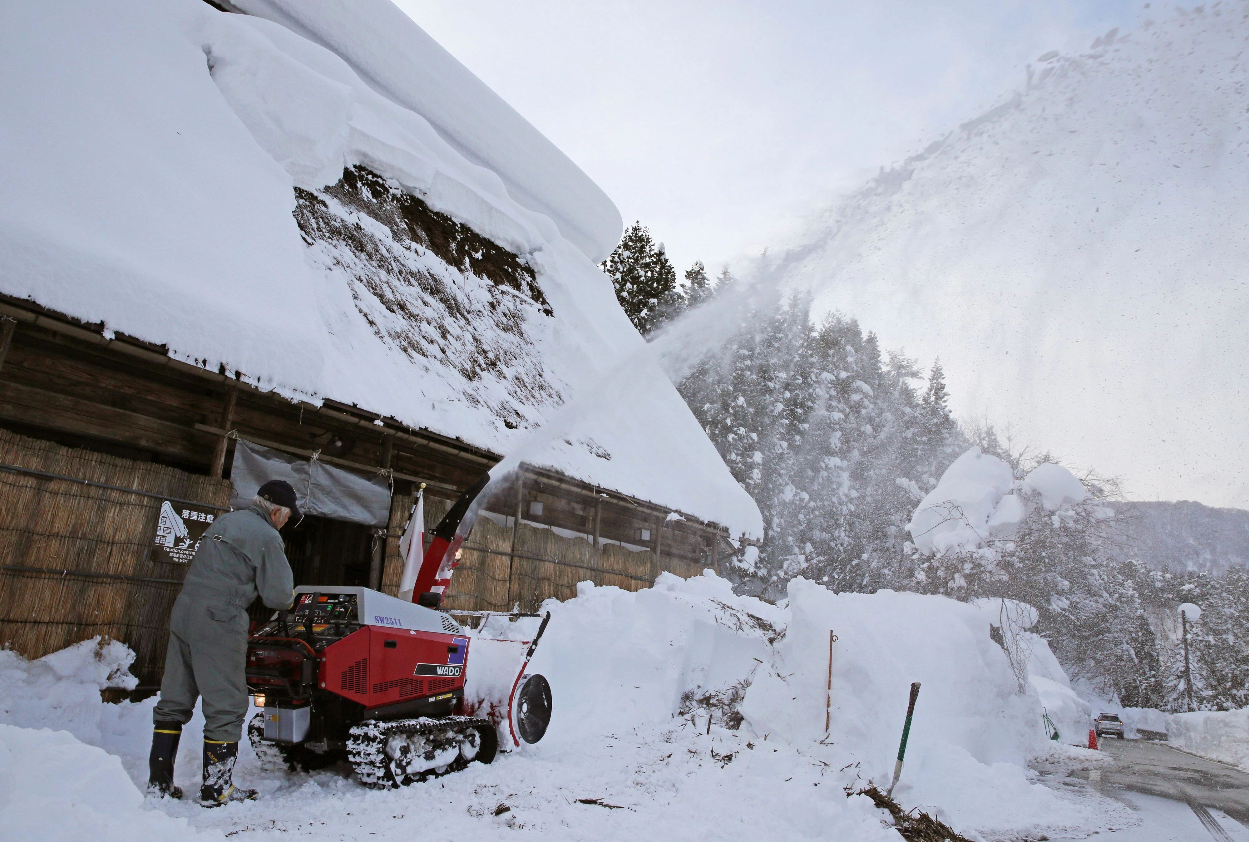 Shirakawa-go Schnee
