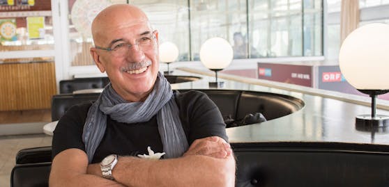 Otto Retzer lässt im Gespräch mit "Heute" kein gutes Haar an den "Vorstadtweibern".