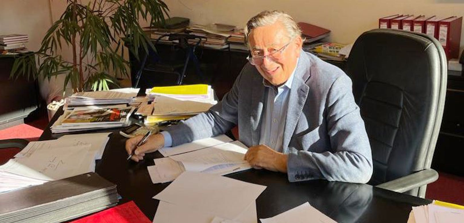 Richard Lugner in seinem Büro in der Wiener Lugner City<br>