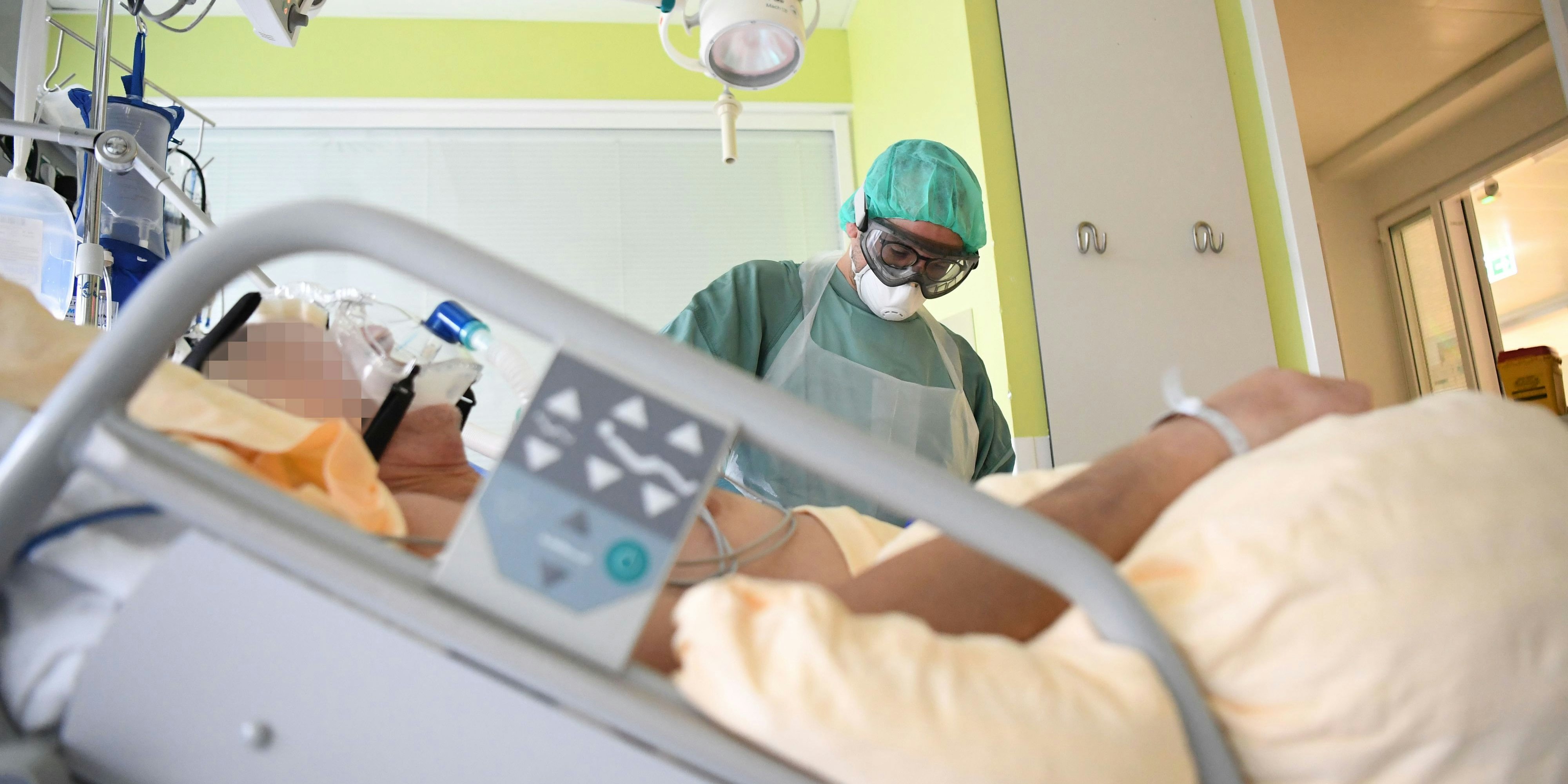 Blick in eine Corona-Intensivstation -(Archivbild aus Tulln, NÖ)