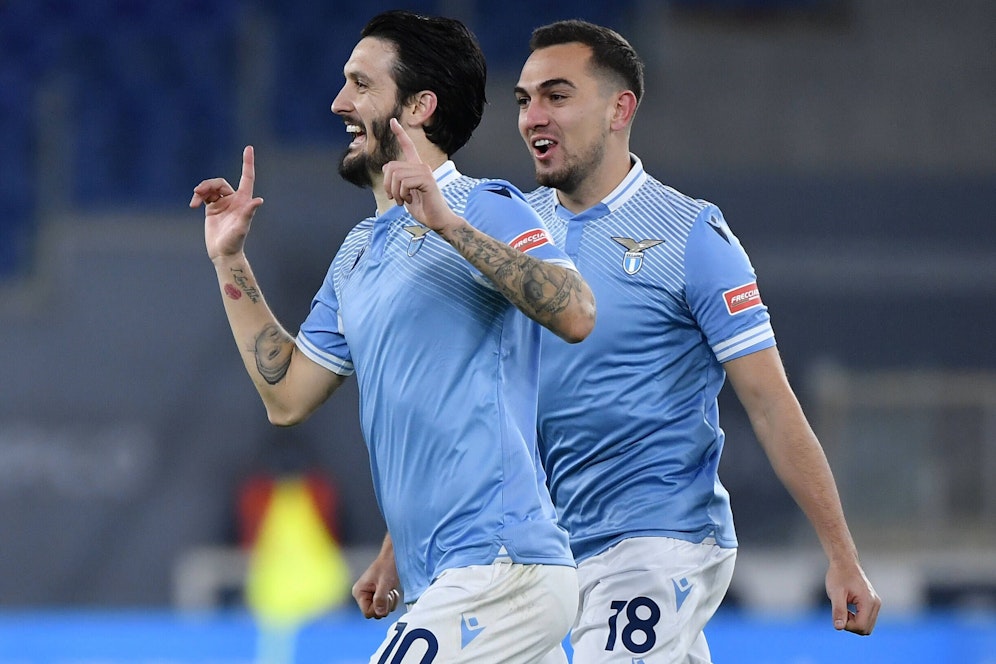 Lazio Rom feiert den 3:0-Derbysieg gegen die Roma. 