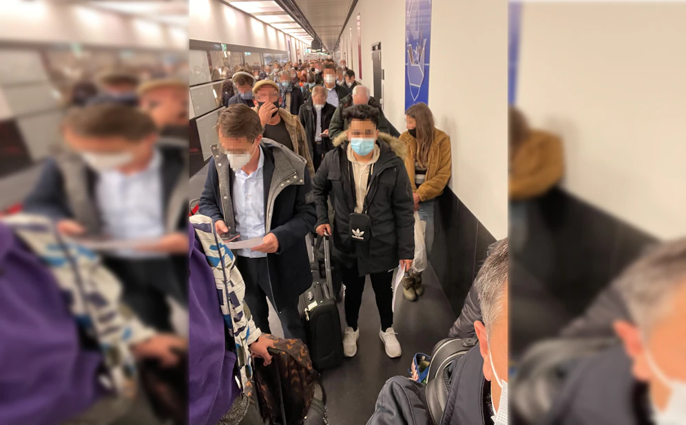 Am Flughafen Wien kam es zu einer Massenansammlung.
