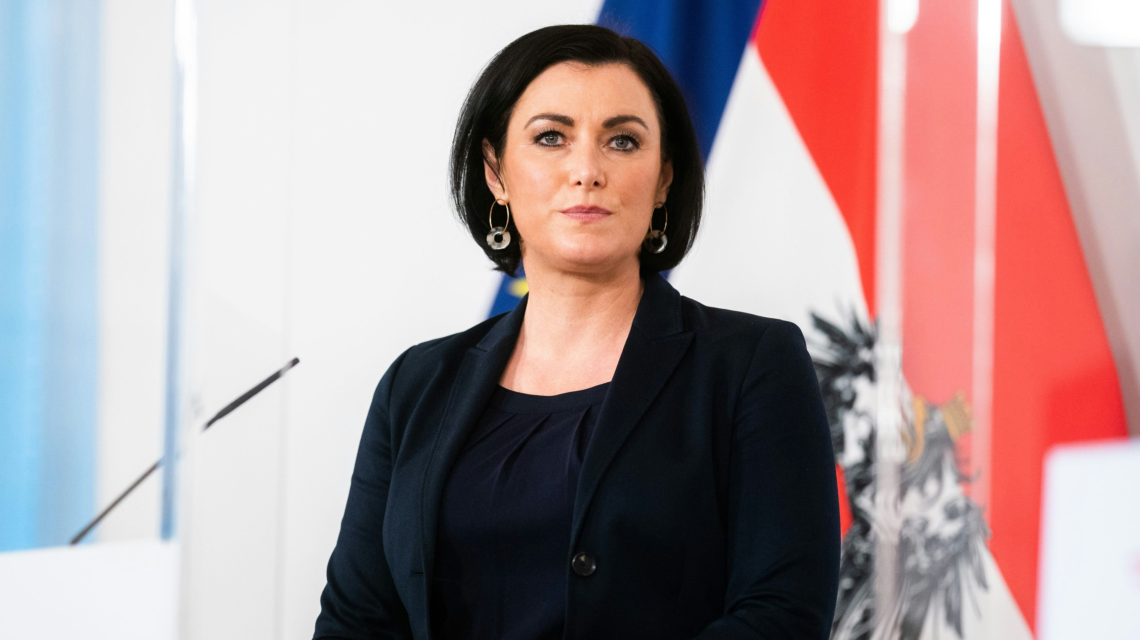 Tourismusministerin Elisabeth Köstinger kündigte harte Strafen an.
