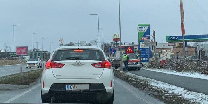 In Oberwart (Bgld.) kontrollierte die Polizei am Sonntag die Einhaltung der Corona-Maßnahmen.