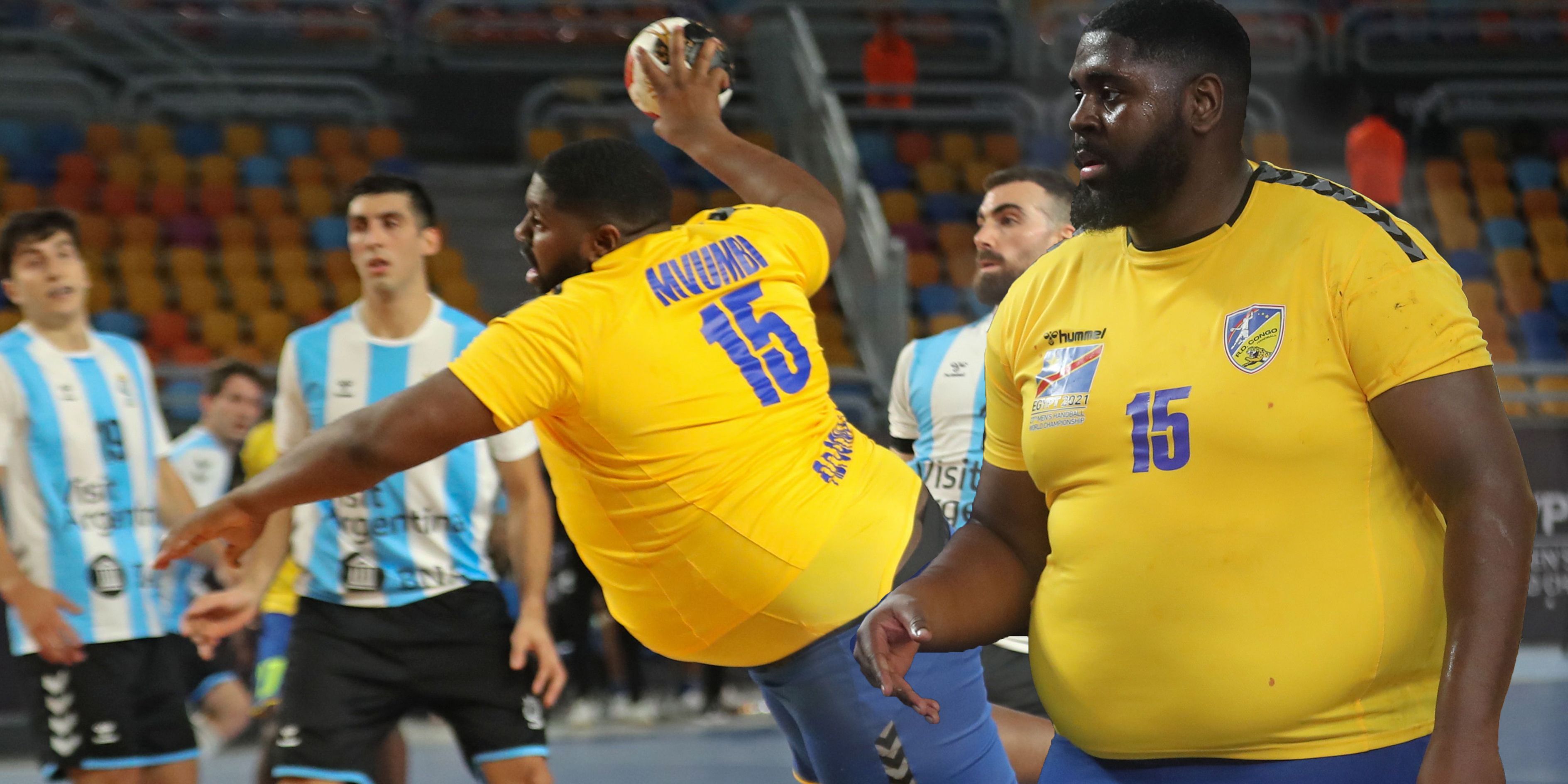 Gauthier Mvumbi sorgt in Ägypten mit seiner Statur für Aufsehen.