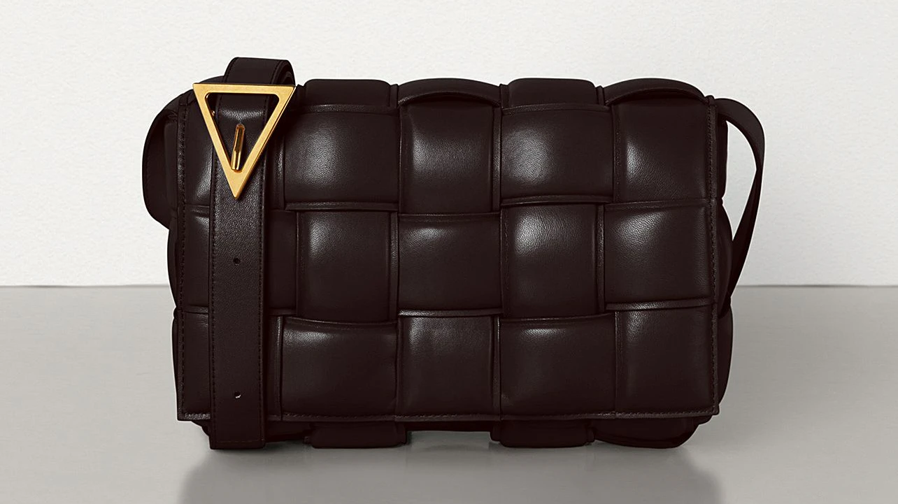 DIE Tasche der Saison: Die Padded Cassette von Bottega Veneta 