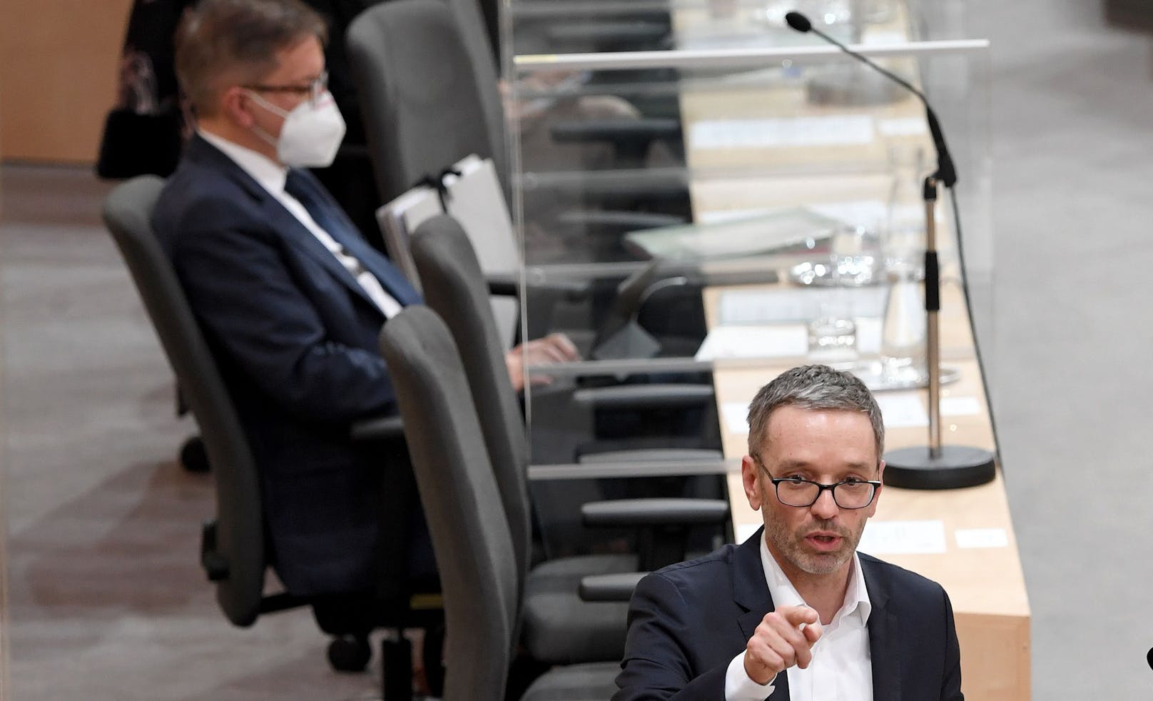 FPÖ-Klubchef Herbert Kickl will Gesundheitsminister Rudi Anschober (Grüne) anzeigen.