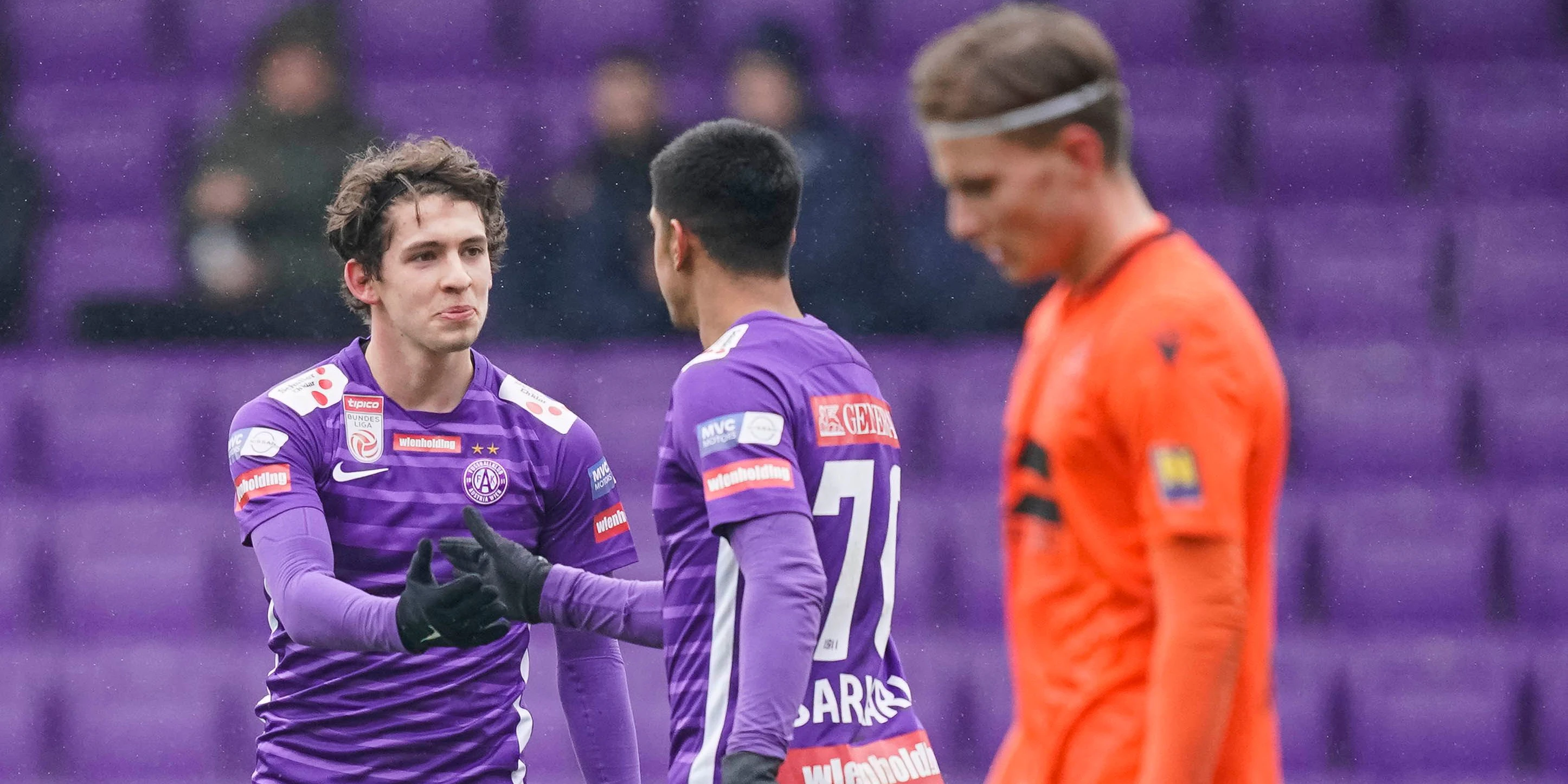 Dominik Fitz jubelt über seinen Hattrick gegen Horn.