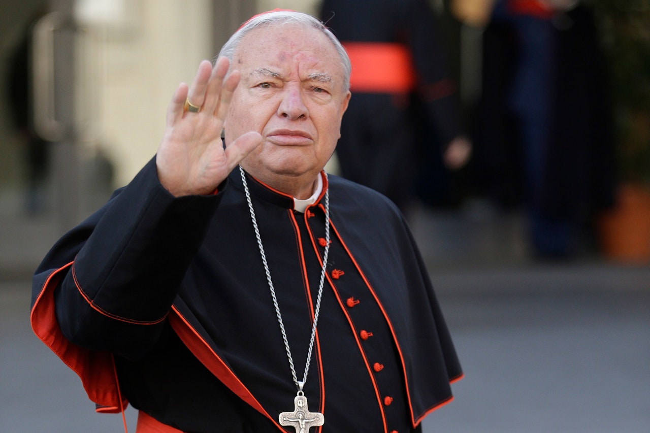 Heute.at - Satanische Mikrochips im Impfstoff: Kardinal gesperrt