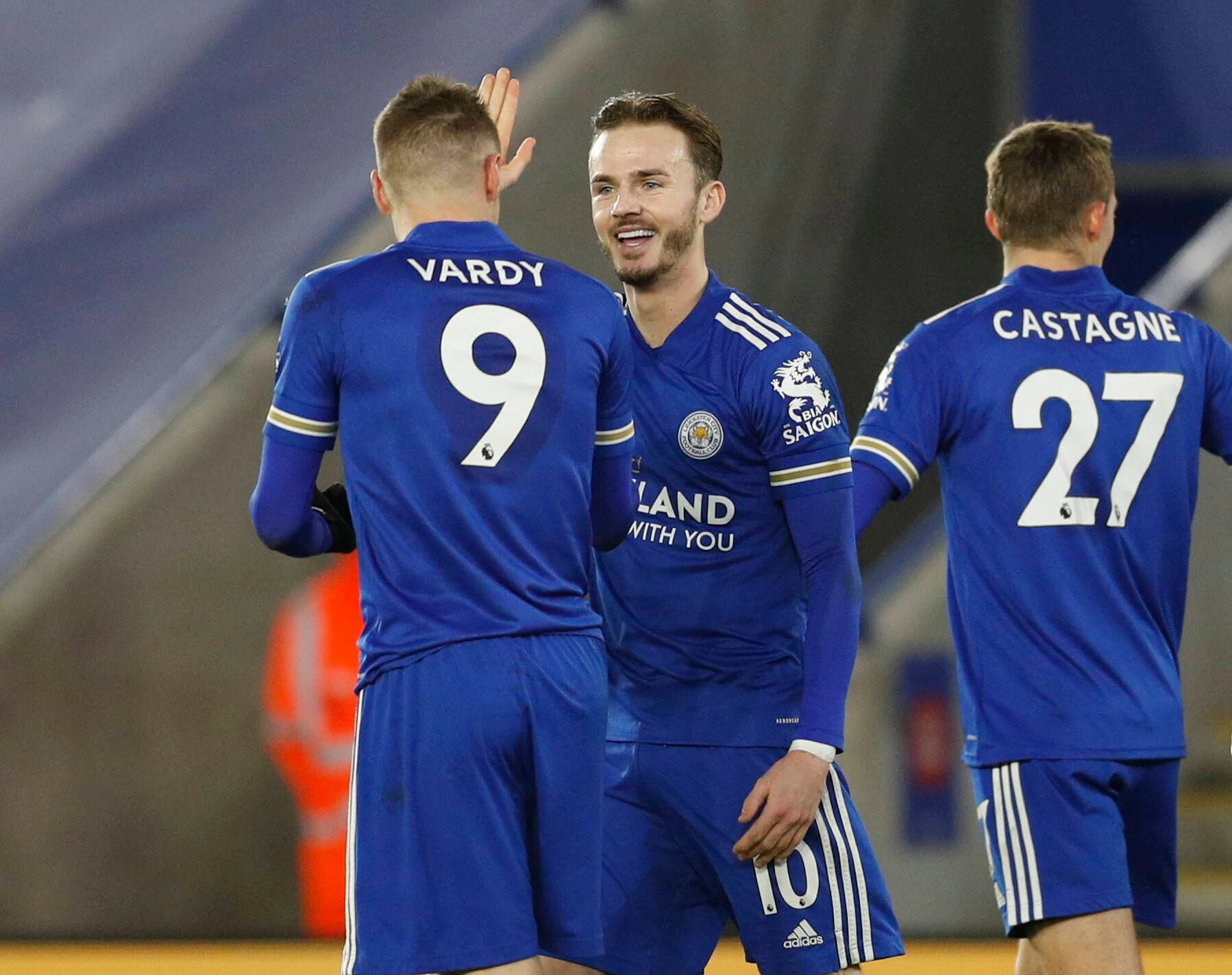 Leicester City übernimmt die Tabellenführung. 