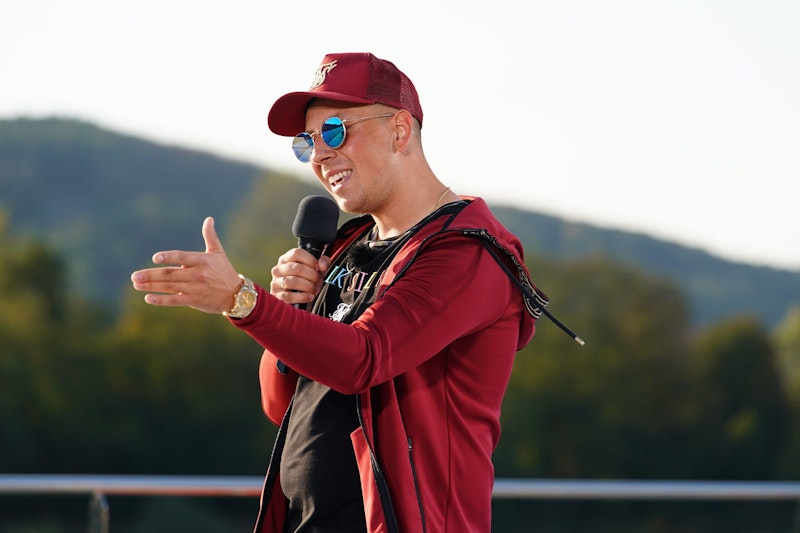 Calvin Bulgrin (25) aus Sereetz, Song: Song eines Ex-Jurors (wird gemutet!)
