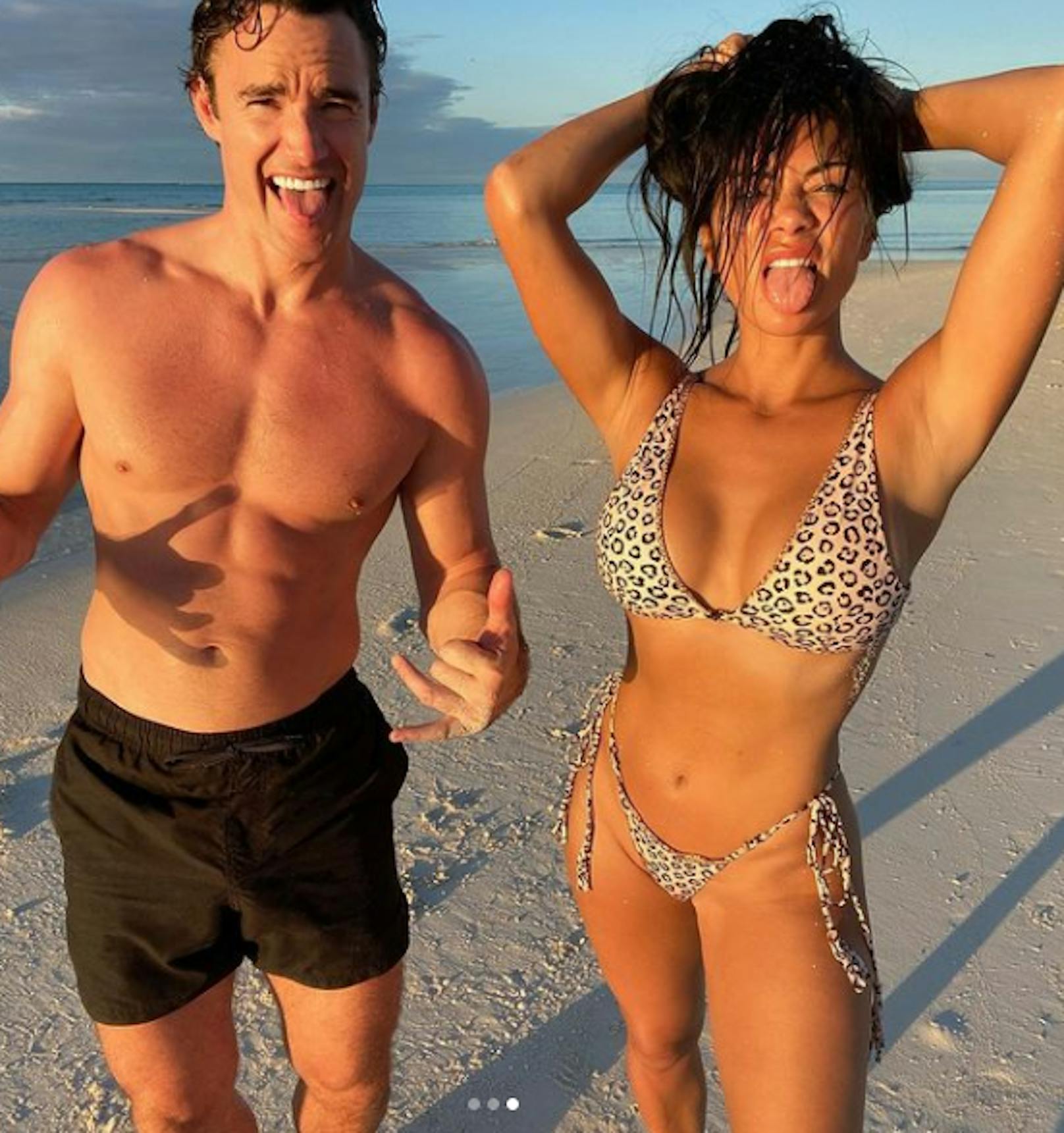 Sängerin Nicole Scherzinger und der Rugby-Star Thom Evans lernten sich 2021 bei der Casting-Show "X-Factor" kennen, nun jetten sie um die Welt und blödeln auf Instagram.