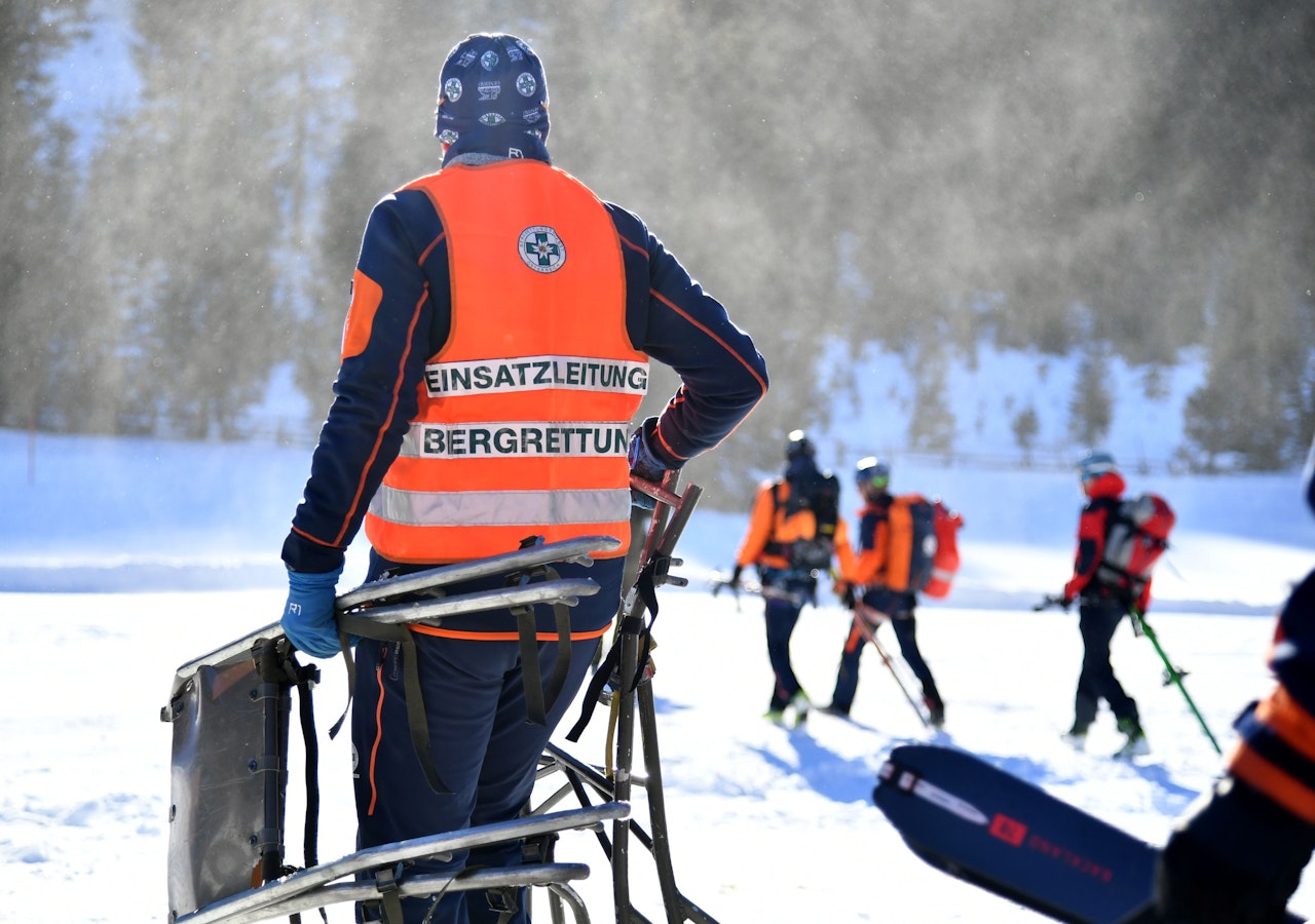 Heute.at - Snowboarder erstickt nach Sturz in Schneeloch