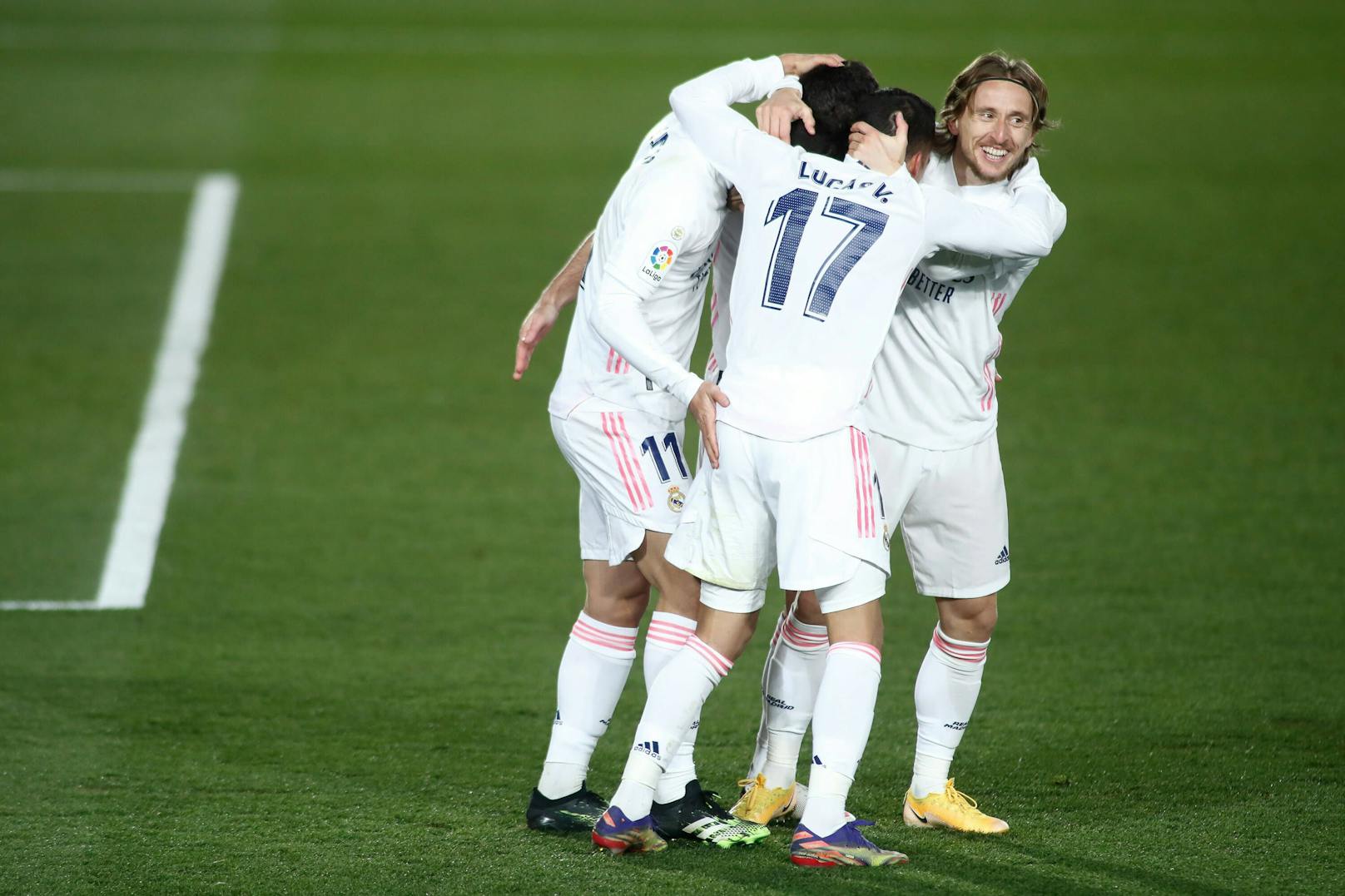 Real Madrid jubelt über die Tabellenführung. 