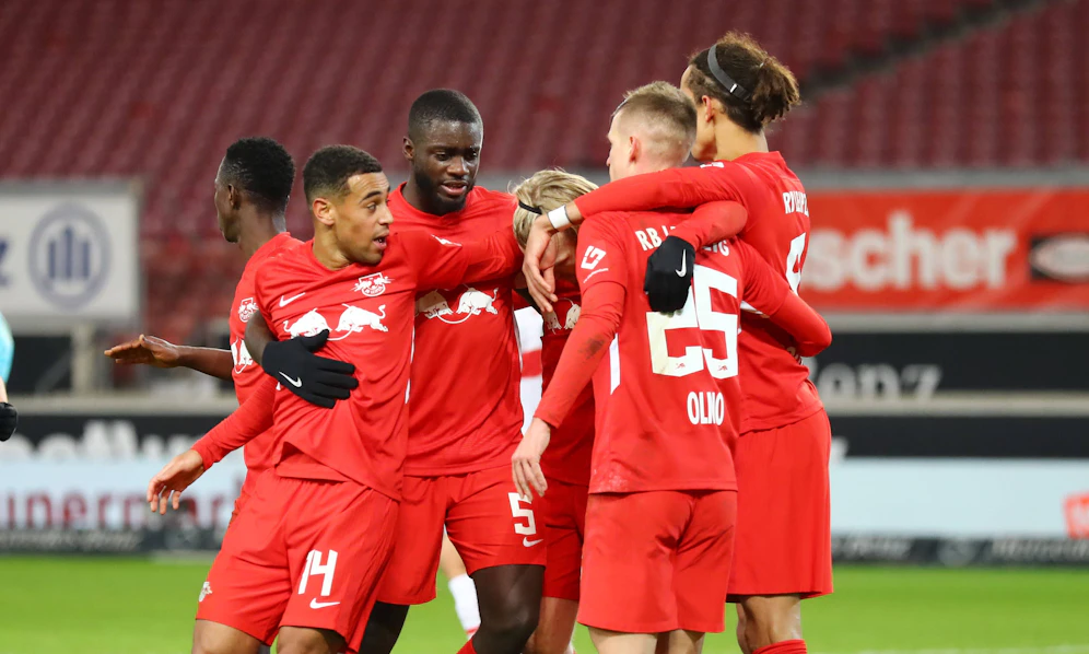 Dani Olmo trifft für RB Leipzig. 