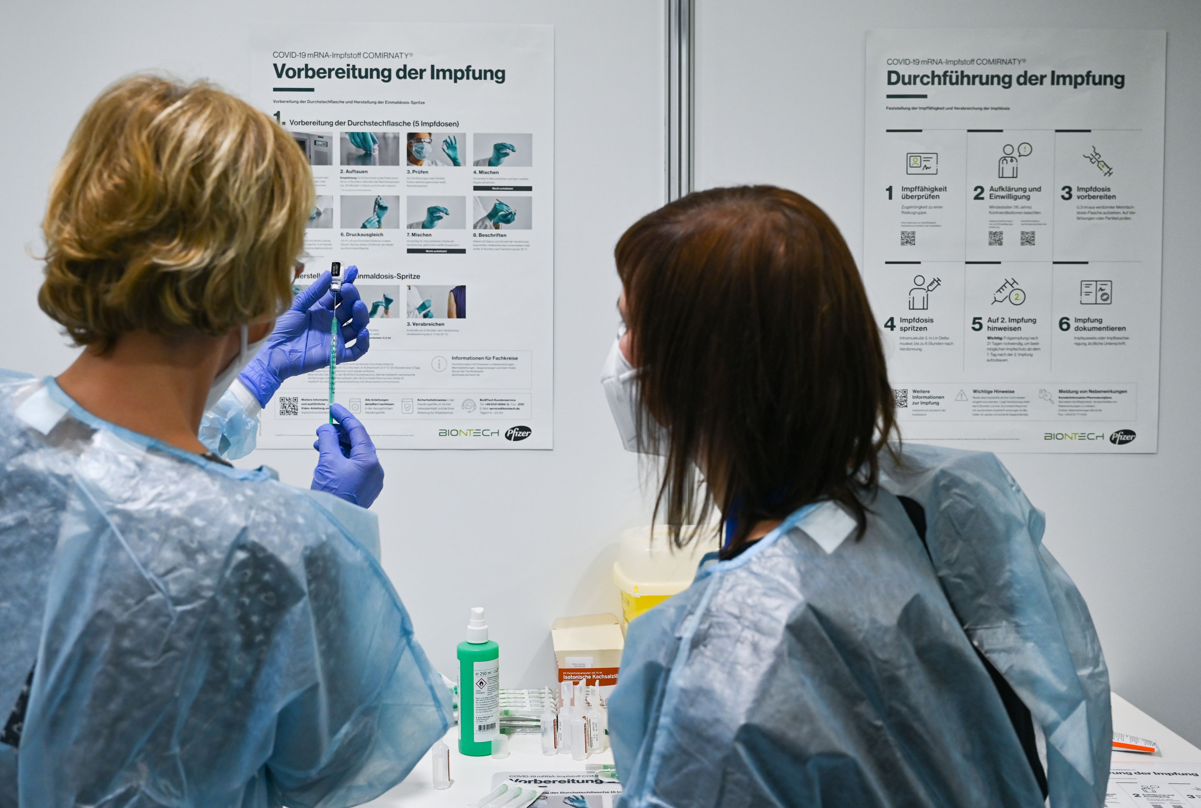 Corona-Impfung (Symbolbild)