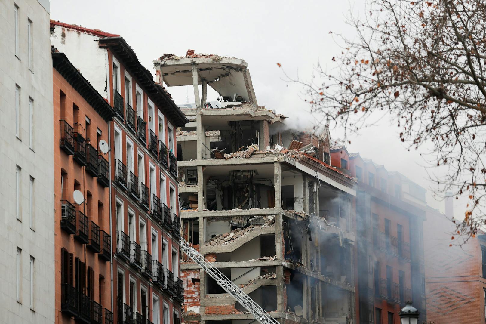 In Madrid ist es am 20. Jänner 2021 zu einer heftigen Explosion gekommen. Die Ursache ist noch nicht geklärt.