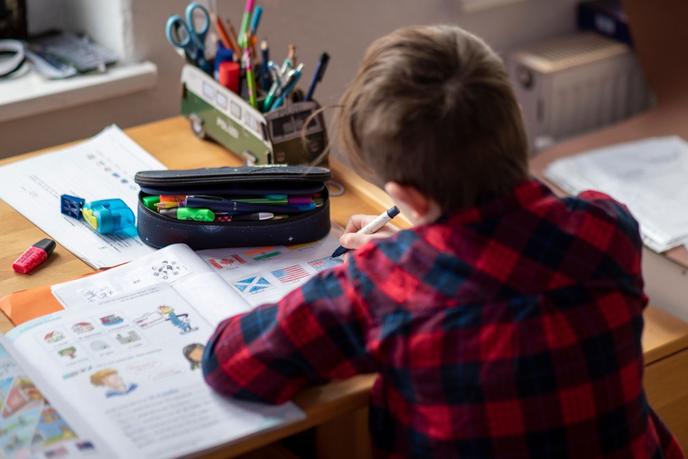 Immer mehr Kinder kehren in die Schule zurück.
