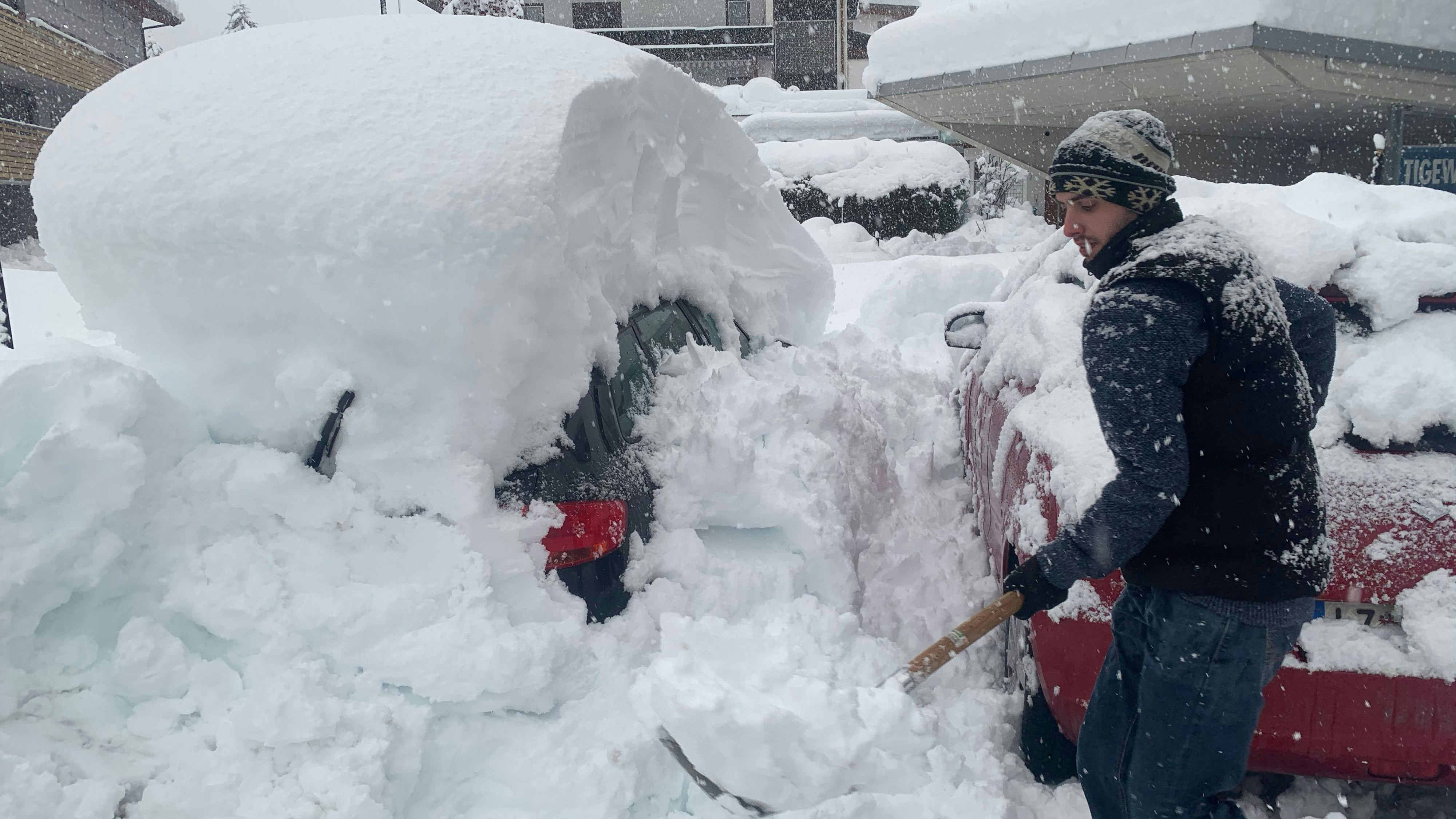 Archivbild: Extreme Schneefälle Anfang Dezember 2020 in Osttirol