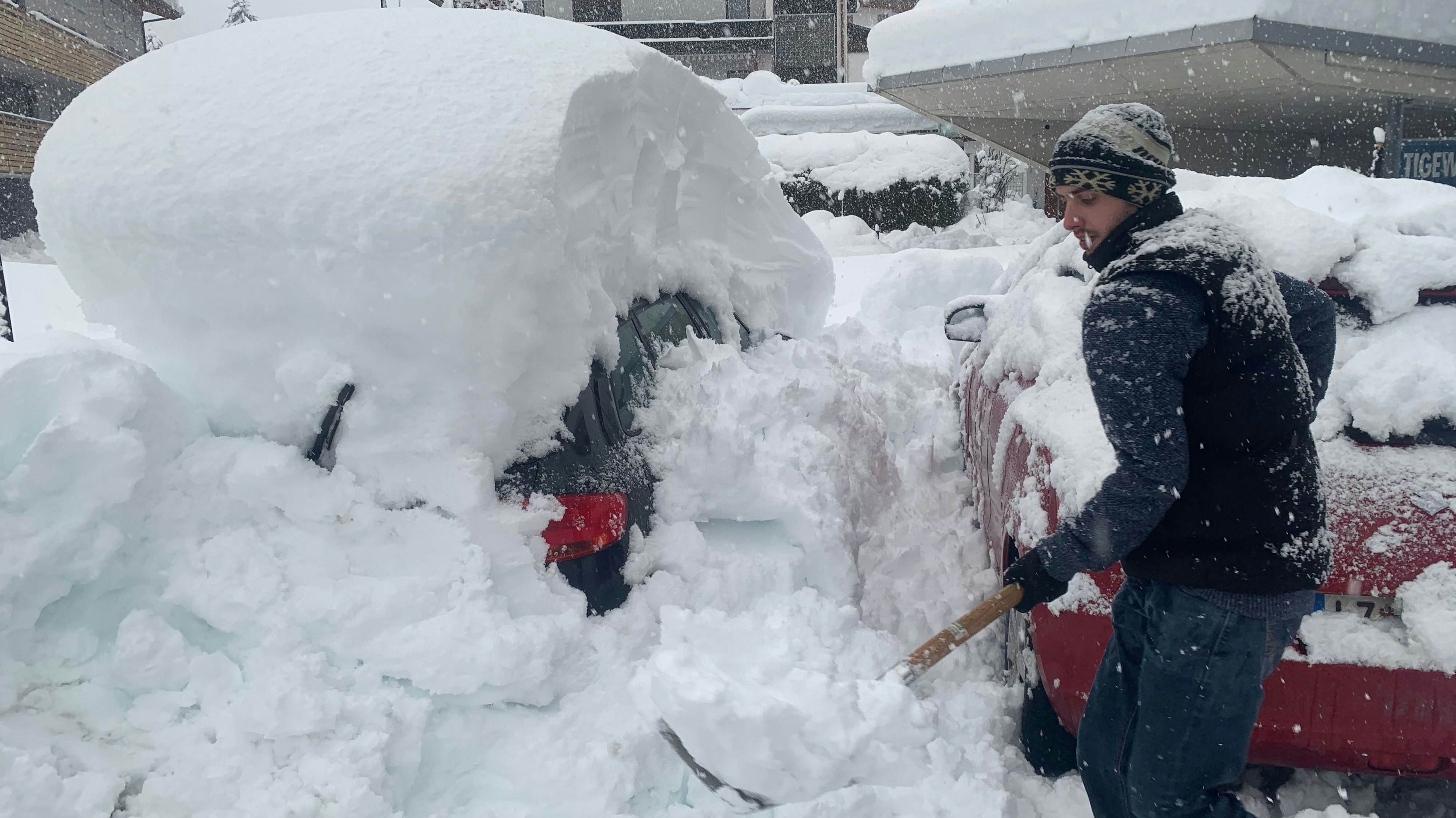 Archivbild: Extreme Schneefälle Anfang Dezember 2020 in Osttirol