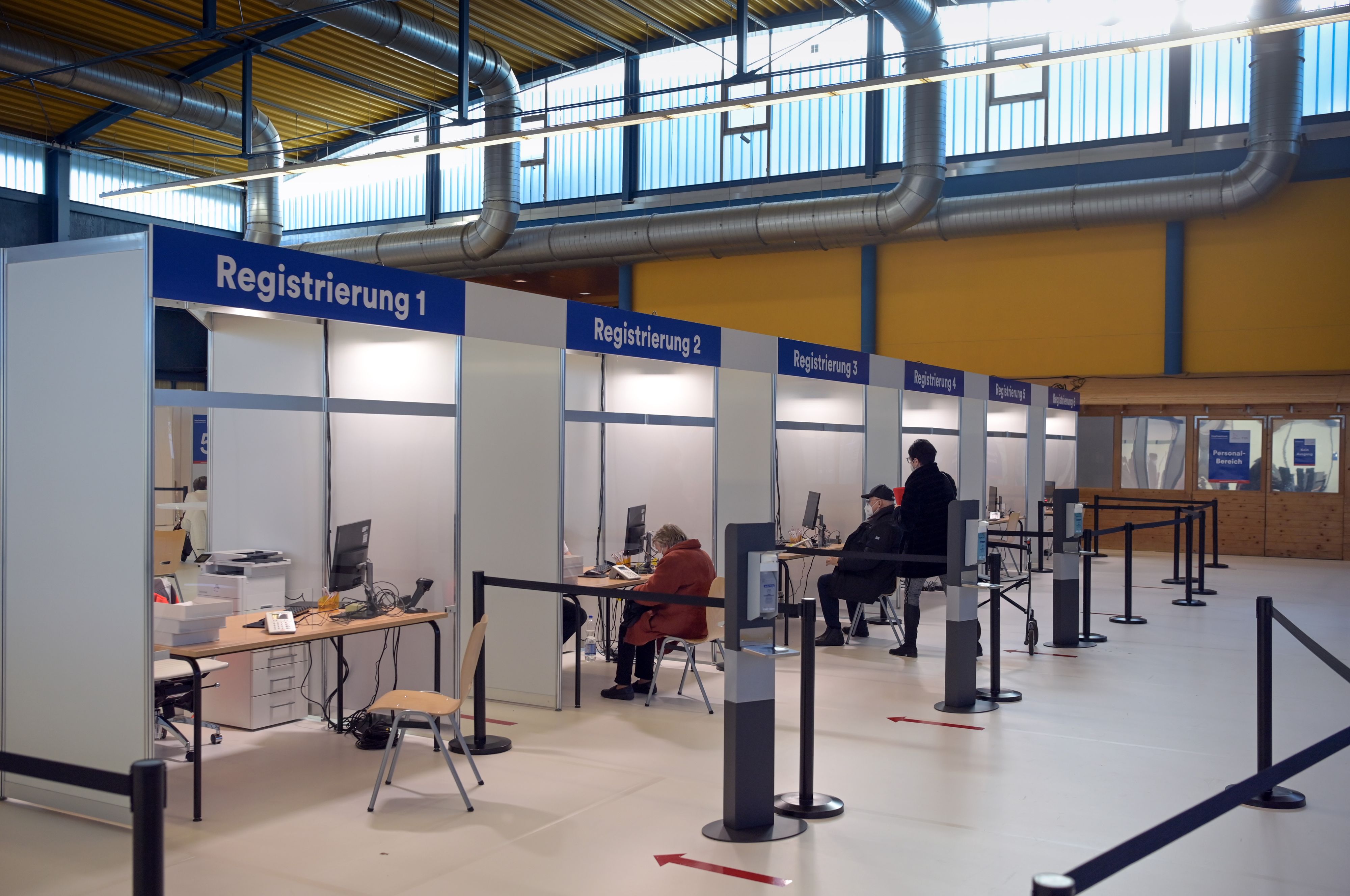 Ein Großteil des Gesundheitspersonals wartet noch auf die Impfung