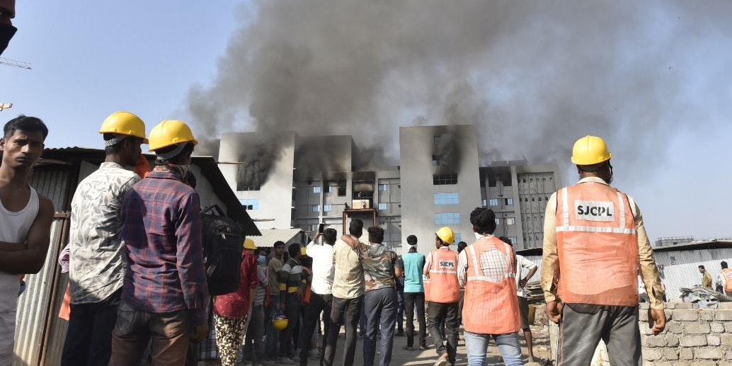 Das Serum Institute in Flammen