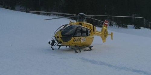 Der Notarzt des Rettungshubschraubers konnte nur noch den Tod der eingeklemmten Person feststellen