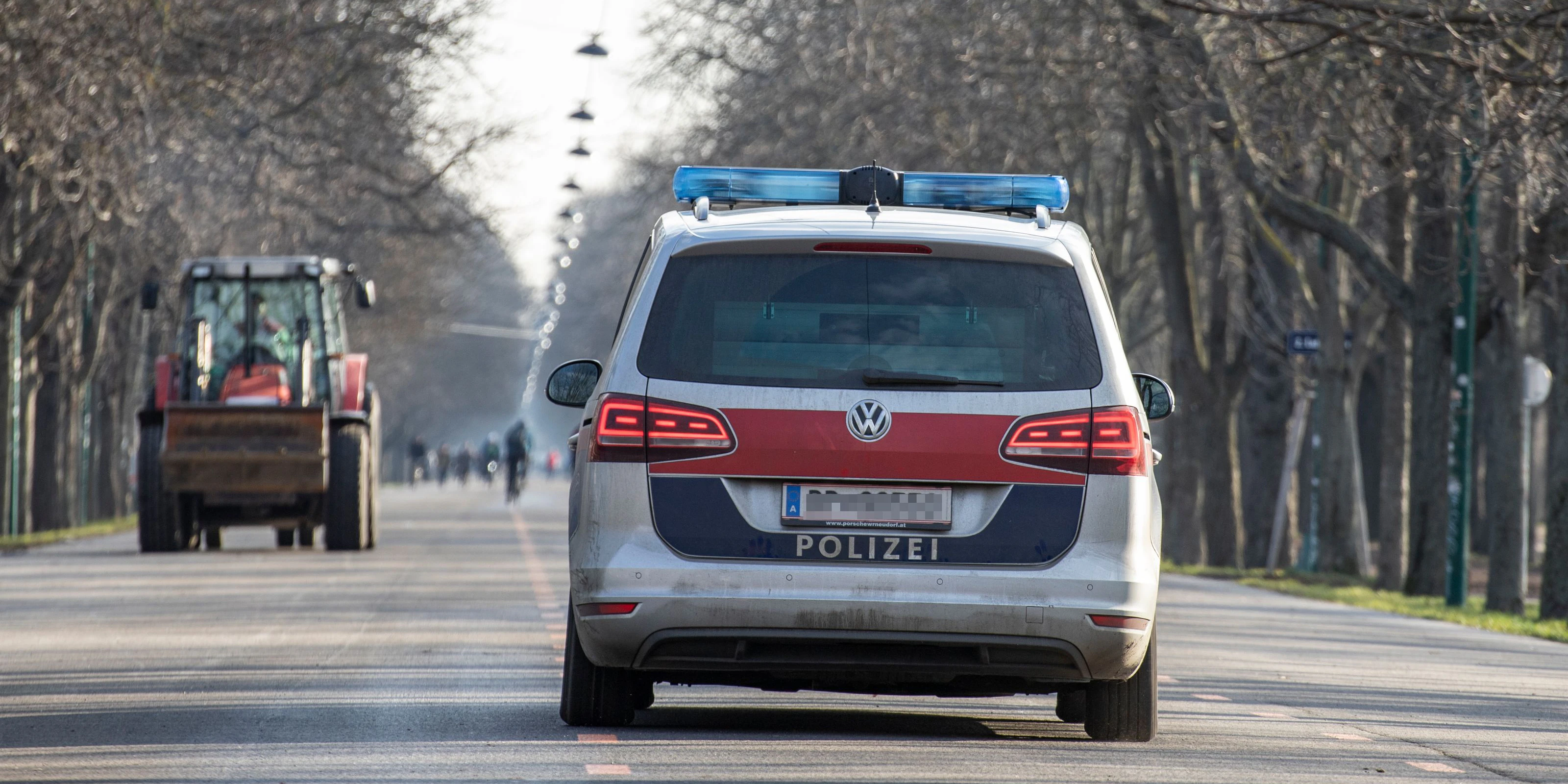 Symbolbild einer Polizei-Streife