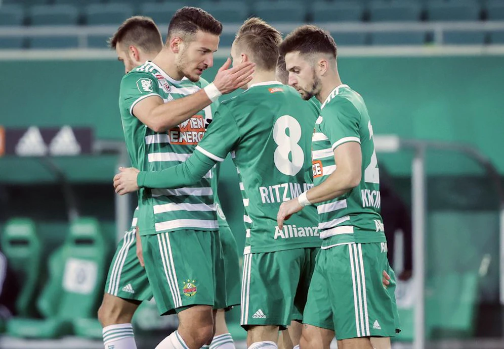 Rapid jubelt gegen Sturm. 