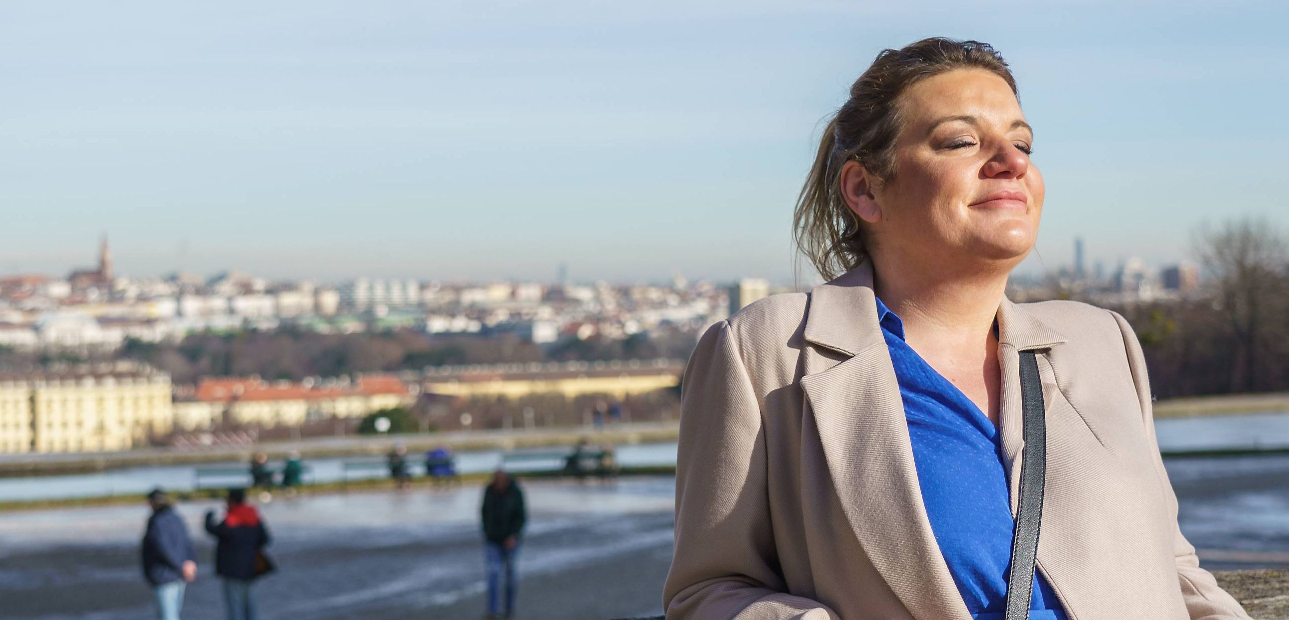 Spaziergang mit Puls4-Moderatorin Verena Schneider in Schönbrunn