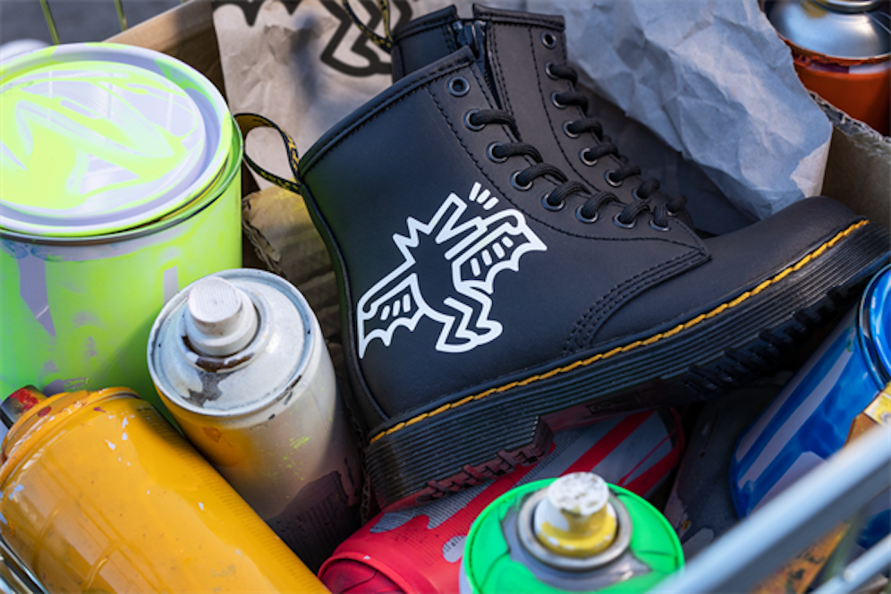 Eine limitierte Kollektion für alle Kunst-Fans: Ab 22.1.2021 gibt es bei HUMANIC die Linie Dr. Martens x Keith Haring