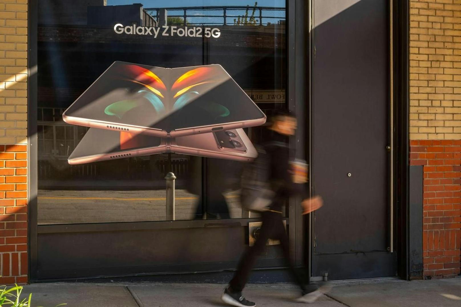 Außerdem soll Apple laut Gerüchten an einem faltbaren Smartphone arbeiten. Bis zu einer Präsentation könnten noch Jahre vergehen.