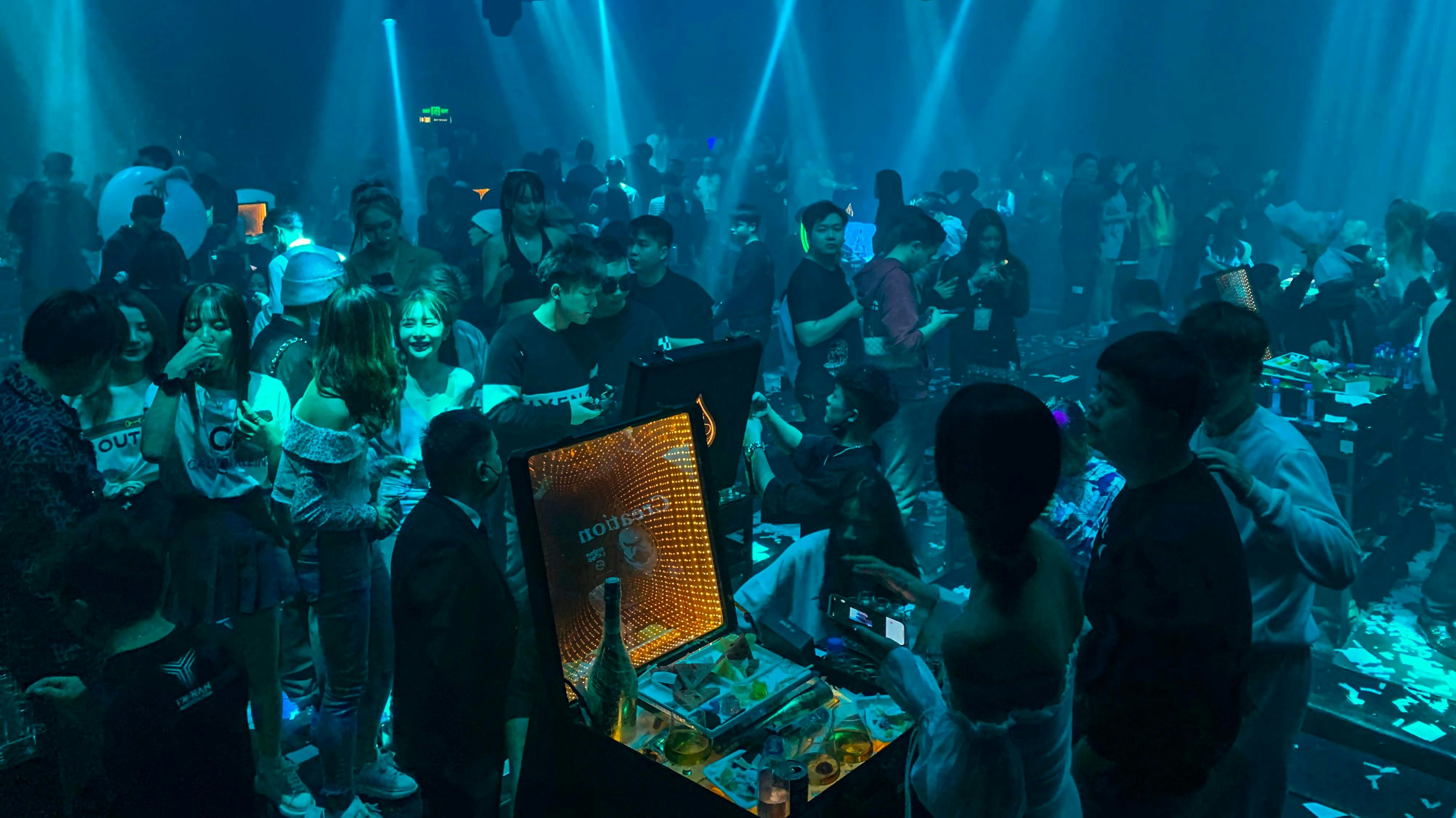 Ein Nachtclub in Wuhan