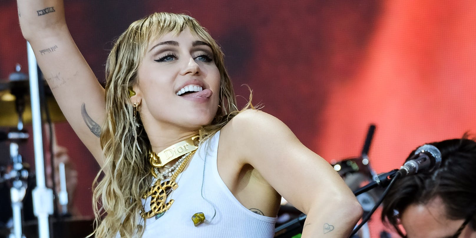 Popsängerin <strong>Miley Cyrus</strong>, bekannt für ihre knappen Bühnen-Outfits, verzichtet auch beim Einkaufen auf Unterwäsche.<br>