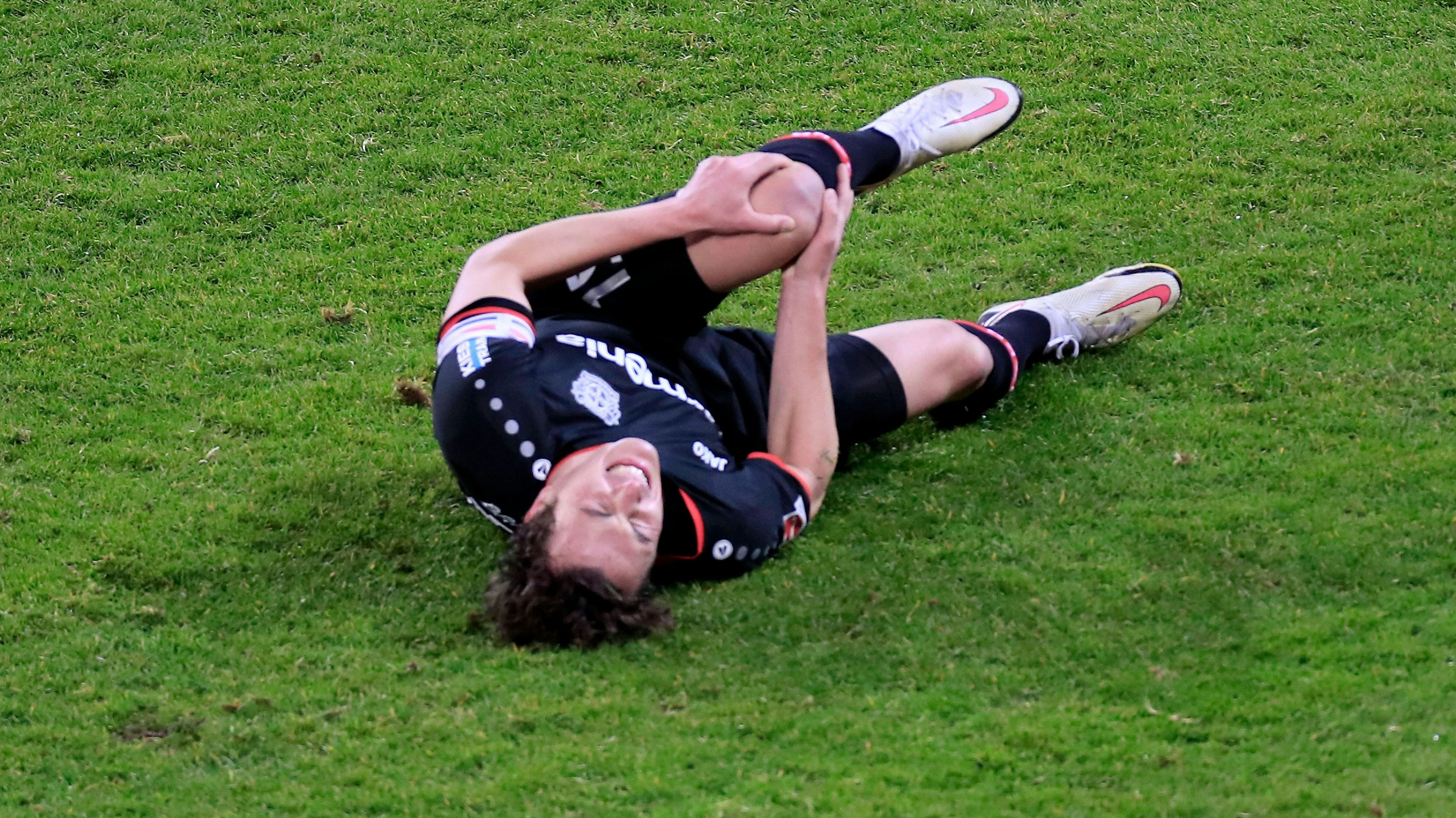 Julian Baumgartlinger verletzte sich am Knie.