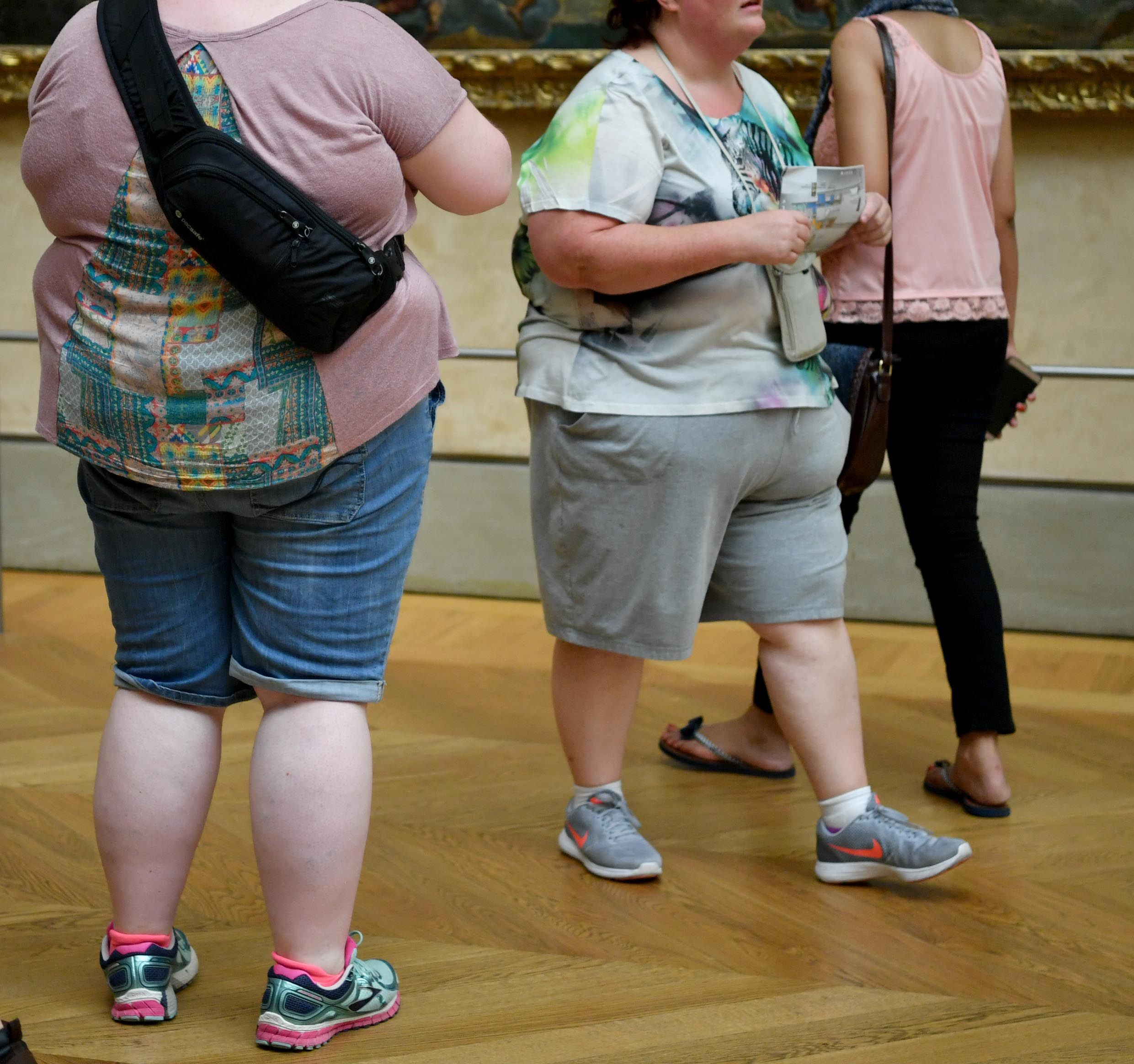 Menschen mit einem BMI über 30 sollen die Corona-Impfung früher erhalten (Symbolbild).