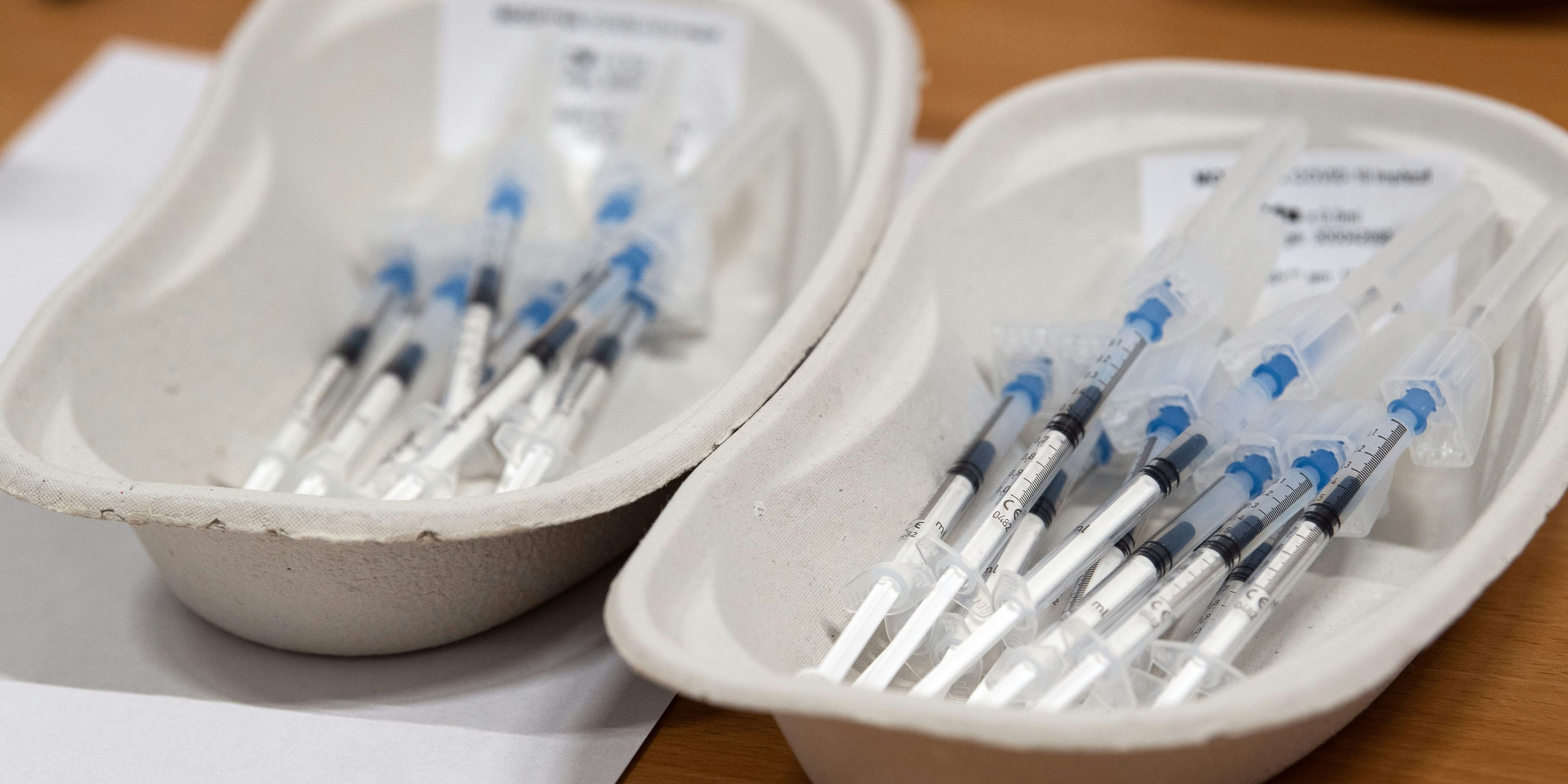  Die EMA berät über die Zulassung des Impfstoffs von AstraZeneca.