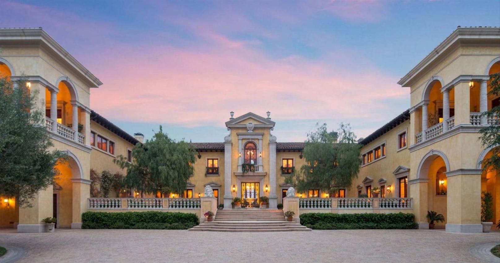Die Villa Firenze befindet sich in Beverly Park, einer besonders exklusiven Ecke von Beverly Hills.