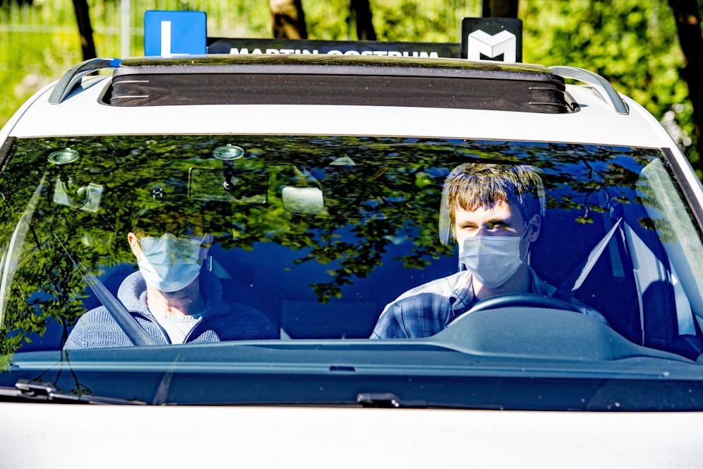 Fahrstunden dürfen weiterhin abgehalten werden. Symbolbild. 