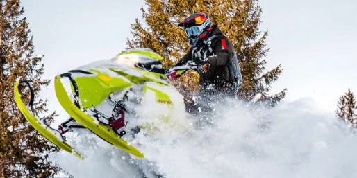Marcel Hirscher wagte mit dem Skidoo den einen oder anderen Stunt.